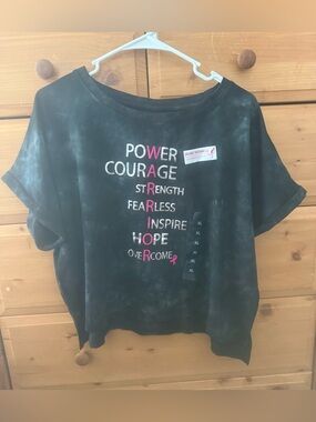 Susan G Komen and Earth Yoga Collab Cropped Tee - New